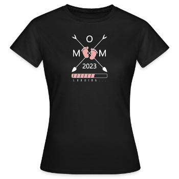 Mom 2023 - Women's T-Shirt - black - Front - AI Model Female 172 dark (172cm)