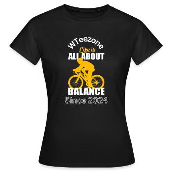 Balance - Frauen T-Shirt - Schwarz - Vorne - AI Model Female 172 dark (172cm)