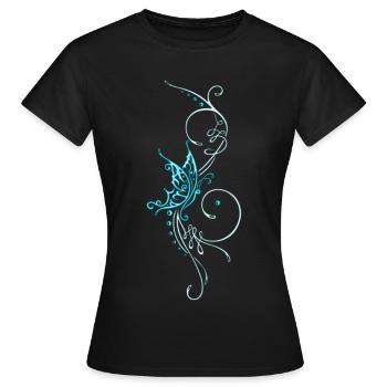 Tribal Ornament mit Schmetterling, feminin - Frauen T-Shirt - Schwarz - Vorne - AI Model Female 172 dark (172cm)