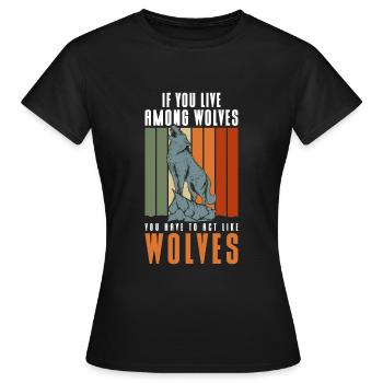 Werwolf Rudel Mystik Raubtier - Frauen T-Shirt - Schwarz - Vorne - AI Model Female 172 dark (172cm)