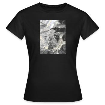 lierre nature plantes forêt - T-shirt Femme - noir - Devant - AI Model Female 172 dark (172cm)