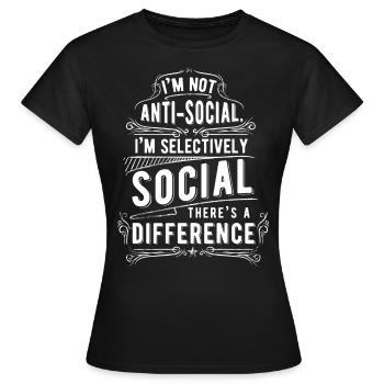antisozial Statement Motto Sozial genervt - Frauen T-Shirt - Schwarz - Vorne - AI Model Female 172 dark (172cm)