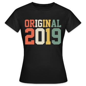 Original 2019 2019 2019 - Frauen T-Shirt - Schwarz - Vorne - AI Model Female 172 dark (172cm)