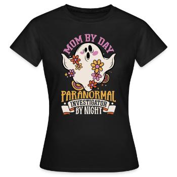 Maman est une chasseuse de fantômes - T-shirt Femme - noir - Devant - AI Model Female 172 dark (172cm)