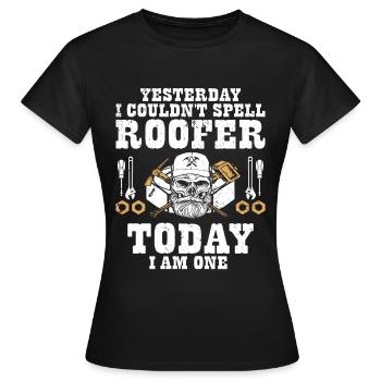 Dachdecker -Dachhäuser Reparaturen - Frauen T-Shirt - Schwarz - Vorne - AI Model Female 172 dark (172cm)