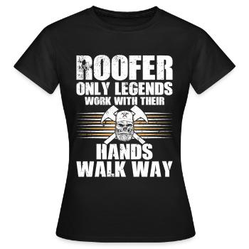 Dachdecker -Dachhäuser Reparaturen - Frauen T-Shirt - Schwarz - Vorne - AI Model Female 172 dark (172cm)