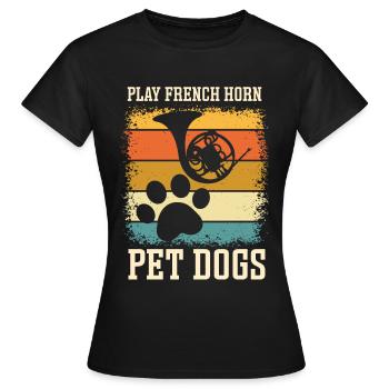 Französischer Hornhund -Spieler Hornist Messing - Frauen T-Shirt - Schwarz - Vorne - AI Model Female 172 dark (172cm)