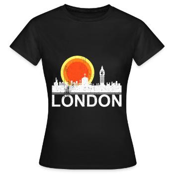 London Big Ben Skyline Sunset - Women's T-Shirt - black - Front - AI Model Female 172 dark (172cm)