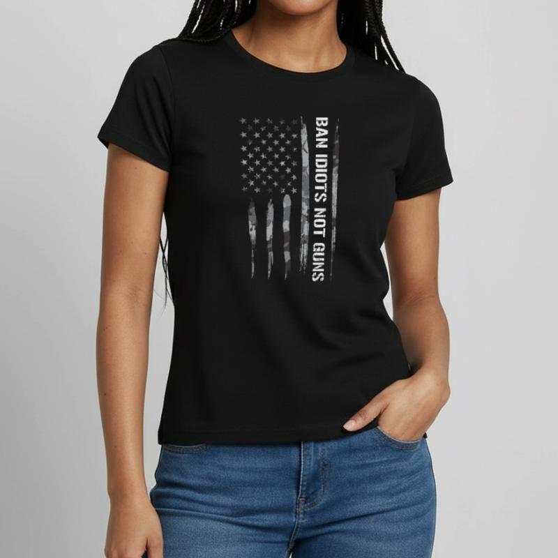 Interdire les idiots, pas les armes à feu T-shirt Femme