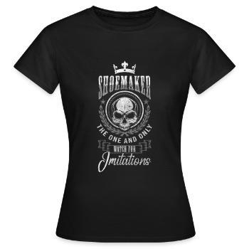 Schuster Hobby Turnschuhe - Frauen T-Shirt - Schwarz - Vorne - AI Model Female 172 dark (172cm)