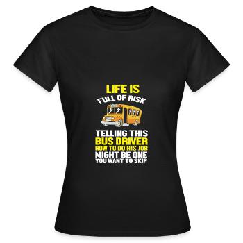 Schulbusfahrer Schulbus - Frauen T-Shirt - Schwarz - Vorne - AI Model Female 172 dark (172cm)