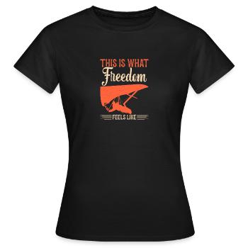 Hangglider Helmet Hang Gliding Gear Hang Gliding - Frauen T-Shirt - Schwarz - Vorne - AI Model Female 172 dark (172cm)