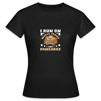 Je roule au sirop d’érable et aux crêpes - T-shirt Femme - noir - Devant - AI Model Female 172 dark (172cm)