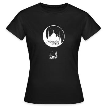 Ramadan Praying Man White - Frauen T-Shirt - Schwarz - Vorne - AI Model Female 172 dark (172cm)