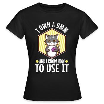 Je possède un 9mm et je sais comment l’utiliser - T-shirt Femme - noir - Devant - AI Model Female 172 dark (172cm)
