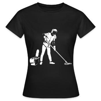 Femmes de ménage - T-shirt Femme - noir - Devant - AI Model Female 172 dark (172cm)