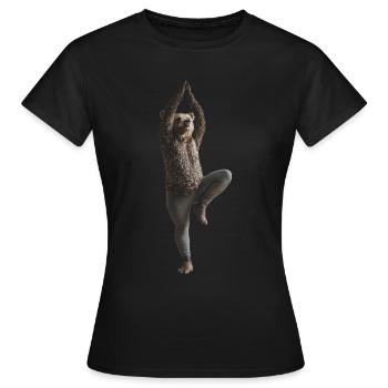 Tragen - Frauen T-Shirt - Schwarz - Vorne - AI Model Female 172 dark (172cm)