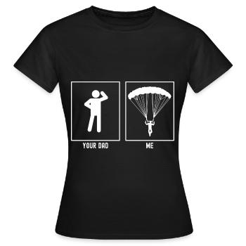 Dein Vater - Ich - Zentrales Gleitschirmfliegen - Frauen T-Shirt - Schwarz - Vorne - AI Model Female 172 dark (172cm)