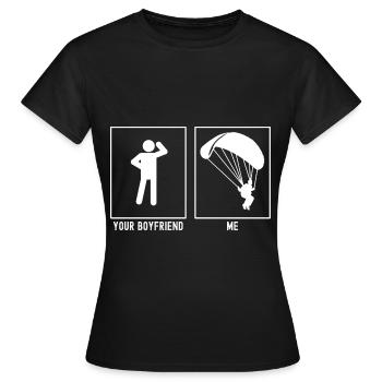Dein Freund - Ich - Gleitschirmfliegen Landung - Frauen T-Shirt - Schwarz - Vorne - AI Model Female 172 dark (172cm)