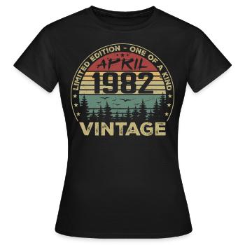 Vintage April 1982 Birthday Gift - Women's T-Shirt - black - Front - AI Model Female 172 dark (172cm)