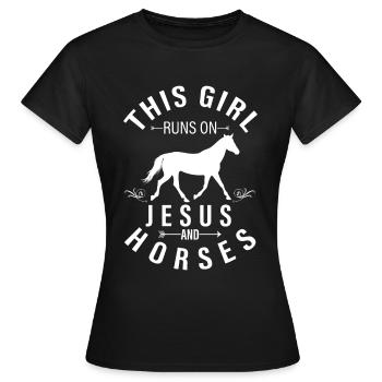 Cette fille court sur Jésus et les chevaux 1 - (2) - T-shirt Femme - noir - Devant - AI Model Female 172 dark (172cm)