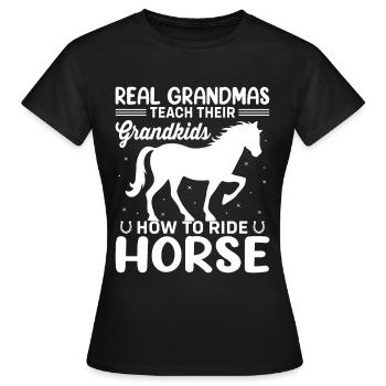 De vraies mamies apprennent à leurs petits-enfants à monter à cheval - - T-shirt Femme - noir - Devant - AI Model Female 172 dark (172cm)