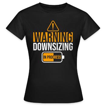 Downsizing Fortschritt Magenbypass - Frauen T-Shirt - Schwarz - Vorne - AI Model Female 172 dark (172cm)