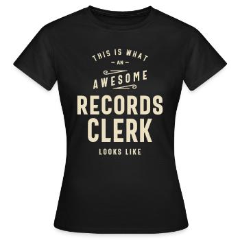 Super commis aux dossiers - T-shirt Femme - noir - Devant - AI Model Female 172 dark (172cm)