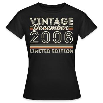 Vintage Décembre 2006 - 19e Anniversaire Décember - T-shirt Femme - noir - Devant - AI Model Female 172 dark (172cm)