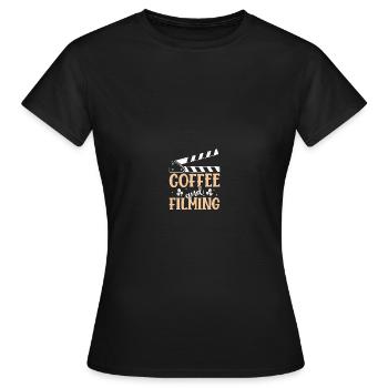 Videograf Filmemacher Filmregisseur Filmemachen - Frauen T-Shirt - Schwarz - Vorne - AI Model Female 172 dark (172cm)