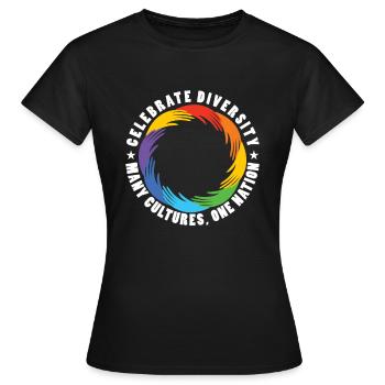 Célébrer la diversité De nombreuses cultures Nation Anti - T-shirt Femme - noir - Devant - AI Model Female 172 dark (172cm)