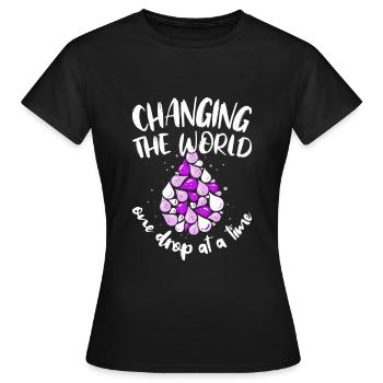 Ätherische Öle Essential Oils: Changing the World - Frauen T-Shirt - Schwarz - Vorne - AI Model Female 172 dark (172cm)