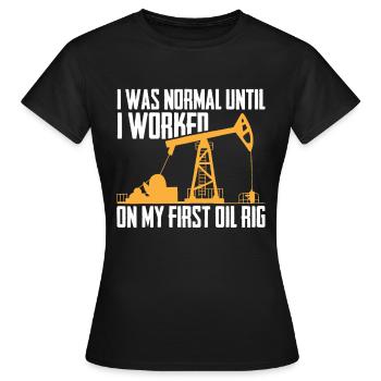 Plate-forme pétrolière sarcastique - T-shirt Femme - noir - Devant - AI Model Female 172 dark (172cm)