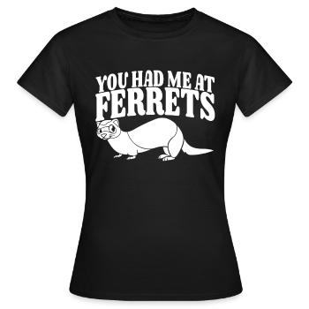 Putois furet - T-shirt Femme - noir - Devant - AI Model Female 172 dark (172cm)