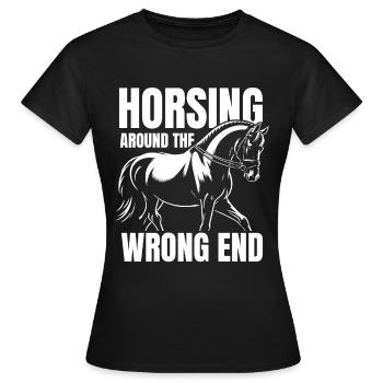 Sports équestres équestres à cheval - T-shirt Femme - noir - Devant - AI Model Female 172 dark (172cm)