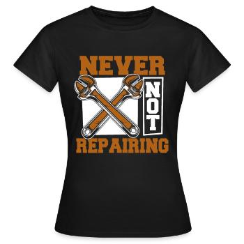 Car mechanic - Women's T-Shirt - black - Front - AI Model Female 172 dark (172cm)