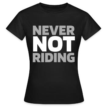 Jet Ski - Frauen T-Shirt - Schwarz - Vorne - AI Model Female 172 dark (172cm)