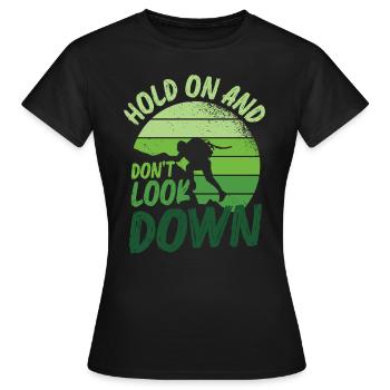 Ne regardez pas vers le bas le bloc, l’escalade. - T-shirt Femme - noir - Devant - AI Model Female 172 dark (172cm)