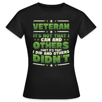 Veteranen WürdigungStolz Auf Veteran, Anerkennung, - Frauen T-Shirt - Schwarz - Vorne - AI Model Female 172 dark (172cm)
