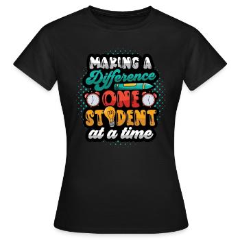 Faire la différence - T-shirt Femme - noir - Devant - AI Model Female 172 dark (172cm)