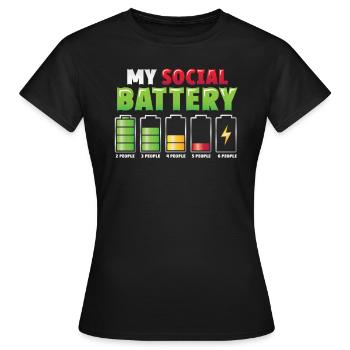 Meine Sozialbatterie - Asozialer Introvertierter - Frauen T-Shirt - Schwarz - Vorne - AI Model Female 172 dark (172cm)