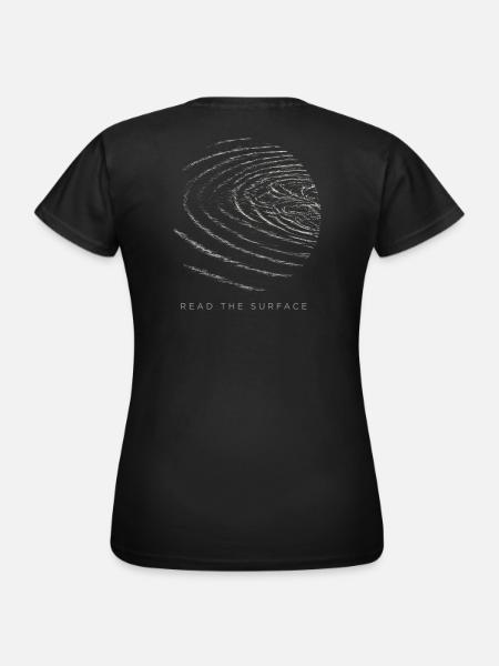 Angeln – Read the Surface - Frauen T-Shirt - Schwarz