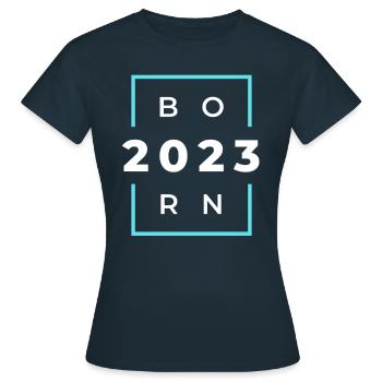 Né en 2023 - Né en 2023 ou - T-shirt Femme - marine - Devant - AI Model Female 172 dark (172cm)