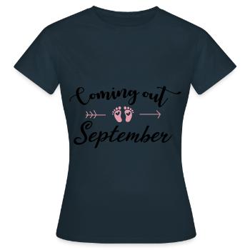 Enceinte Septembre Bébé - T-shirt Femme - marine - Devant - AI Model Female 172 dark (172cm)