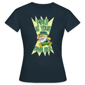 Pinch at your own risk Irish Irish Ireland - Women's T-Shirt - navy - Front - AI Model Female 172 dark (172cm)