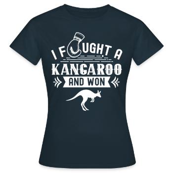 Je me suis battu avec un kangourou kangourou - T-shirt Femme - marine - Devant - AI Model Female 172 dark (172cm)