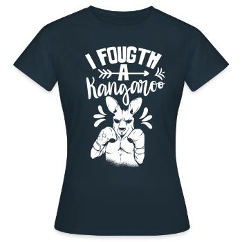 Je me suis battu avec un kangourou kangourou - T-shirt Femme - marine - Devant - AI Model Female 172 dark (172cm)