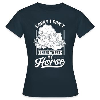 Je ne peux pas monter je dois caresser mon cheval - T-shirt Femme - marine - Devant - AI Model Female 172 dark (172cm)