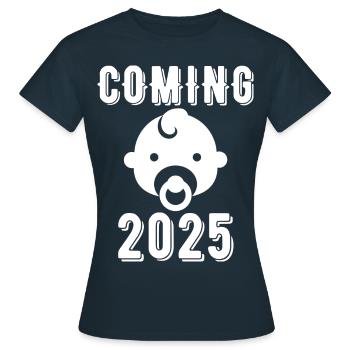 Bébé à venir en 2025, bébé naîtra en 2025 - T-shirt Femme - marine - Devant - AI Model Female 172 dark (172cm)