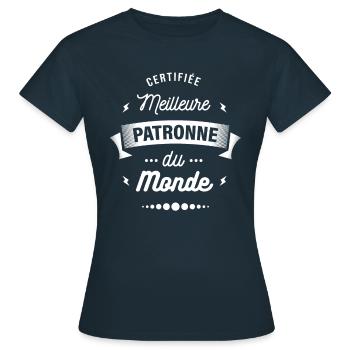 CERTIFIÉE MEILLEURE PATRONNE DU MONDE - T-shirt Femme - marine - Devant - AI Model Female 172 dark (172cm)